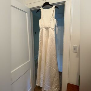 NEW NEVER WORN Wedding Dress